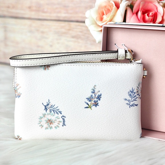 🐳COACH Boxed Dandelions Wristlet - Picture 2 of 7
